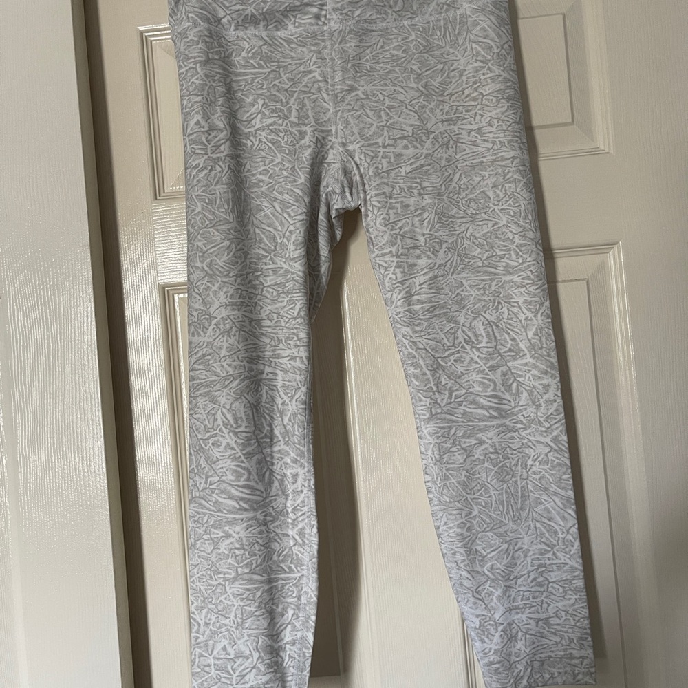 Zyia Pewter Fog Knife Waisted 7/8 24" Leggings Gray White Rare Find
